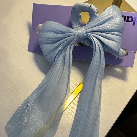 Shimmering Light Blue Hair Bow - Picture 6 of 6